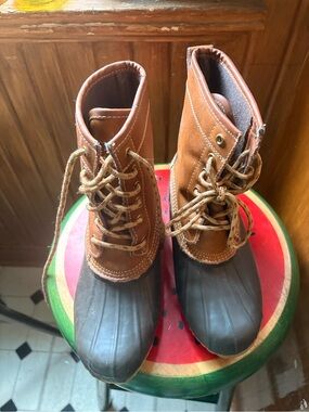 Khombu Brown and Black Lace Up Duck Boots